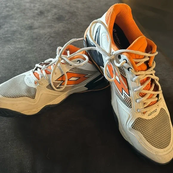 Lotto men’s sneaker tennis shoes in white with bright orange accents Men main image 2